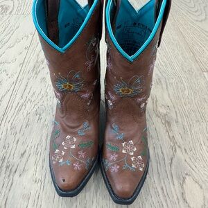 Shyanne Brown Kids Boots with Floral Embroidery